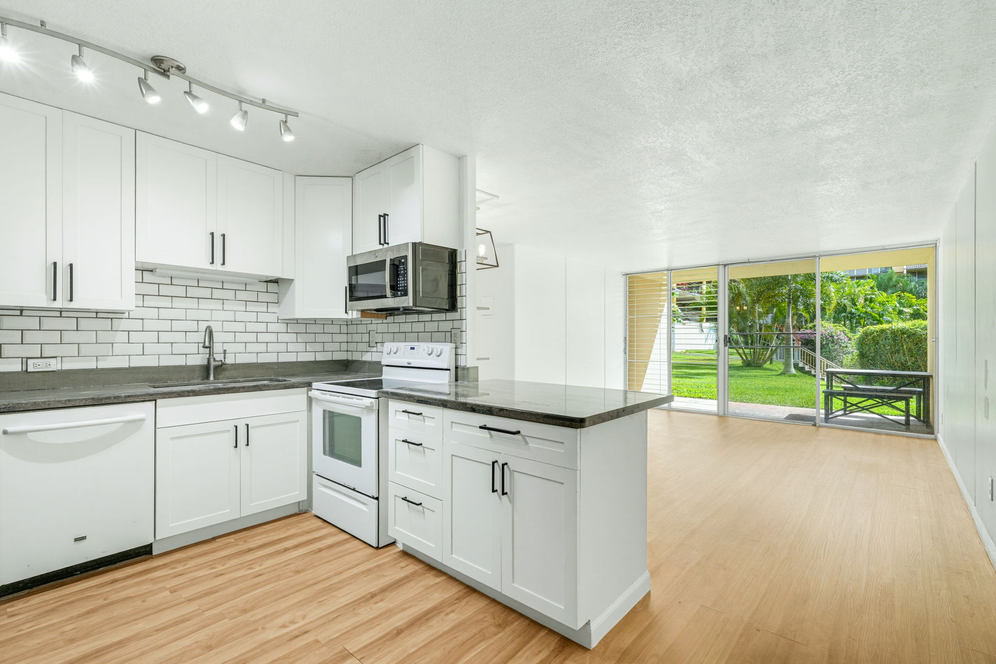 95-2048 Waikalani Pl #D102